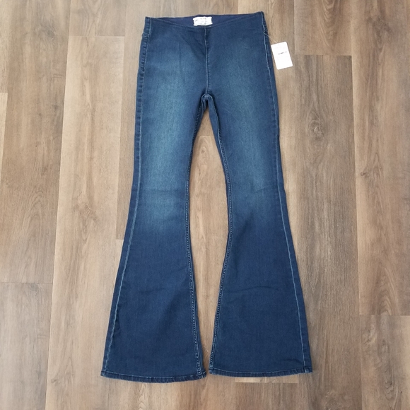 Free People | Penny Pull-On Flare Jeans - Picture 3 of 9